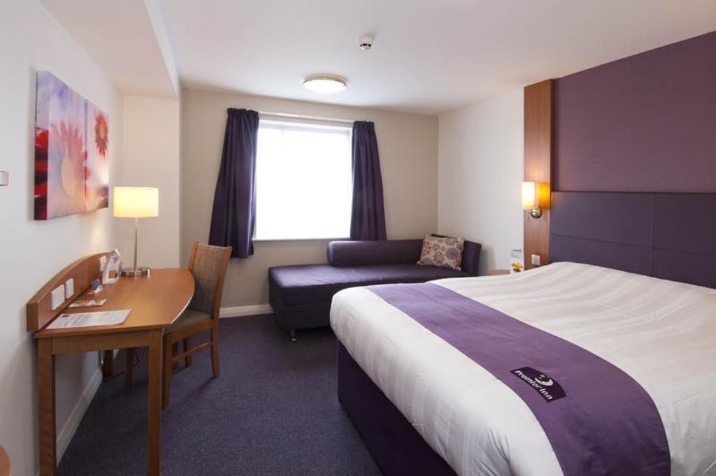 Premier Inn Birmingham Nec\u002FAirport Hotel Bickenhill Zimmer foto