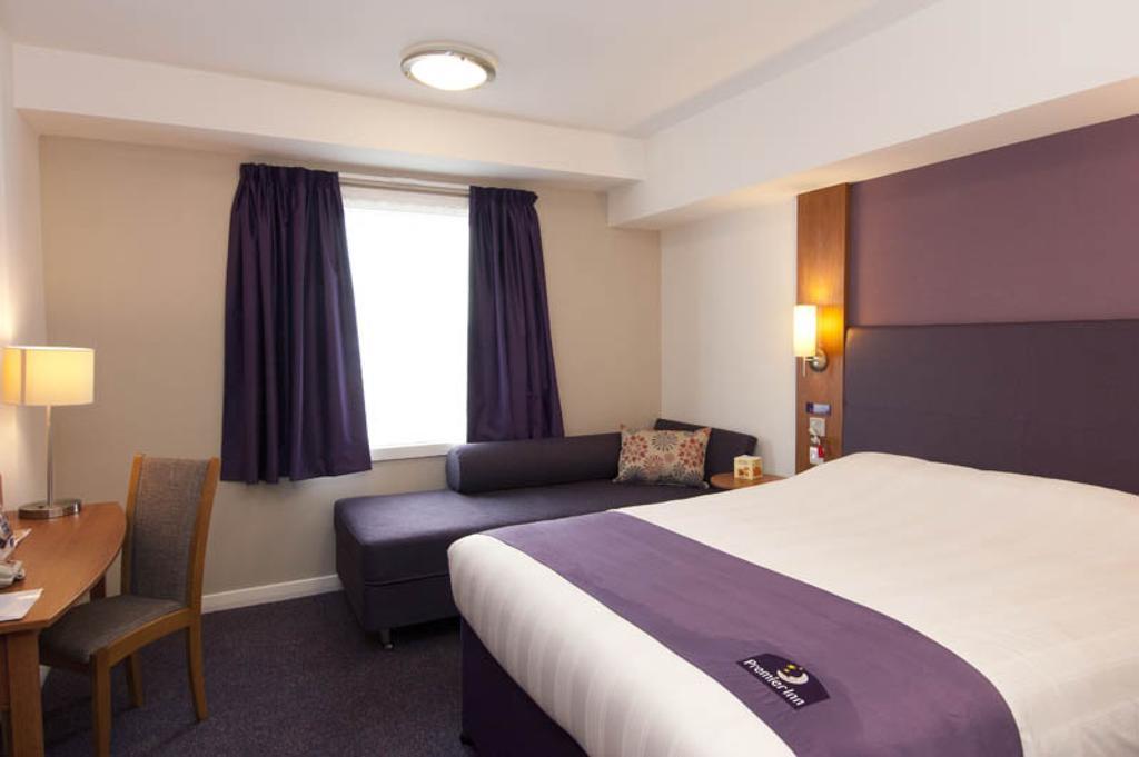 Premier Inn Birmingham Nec\u002FAirport Hotel Bickenhill Zimmer foto